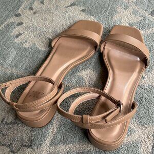 A New Day NWT Women's 9 Tan Faux Leather Delores Ankle Strap Sandals